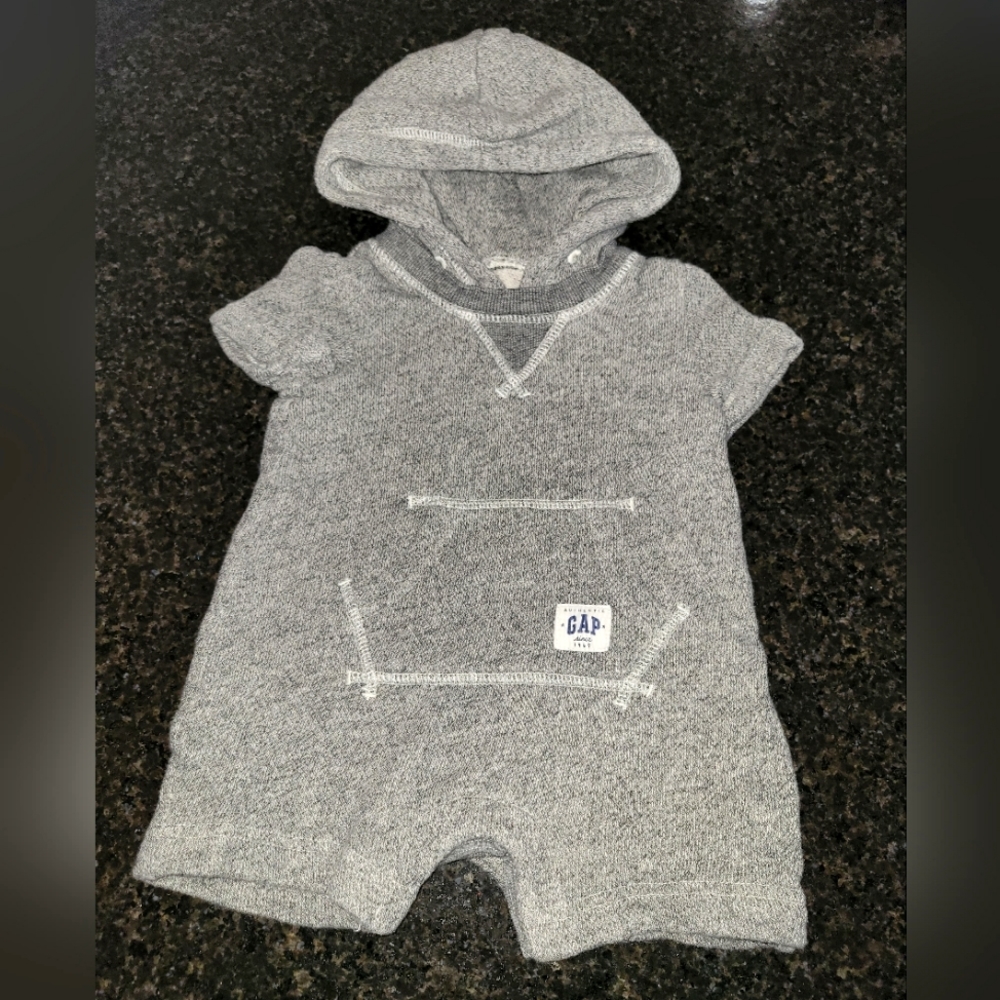 Baby Gap terry shorty sweat suit. Size 3-6mths